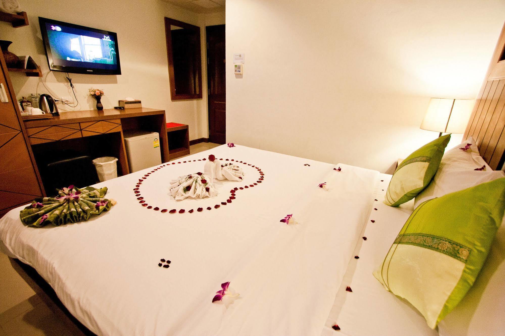 The Chambre Patong Exterior photo